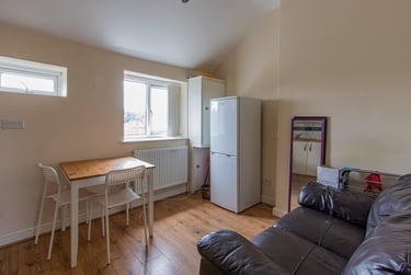 2 bed house, Colum Road, Cathays, Cardiff, CF103EF - Image 3